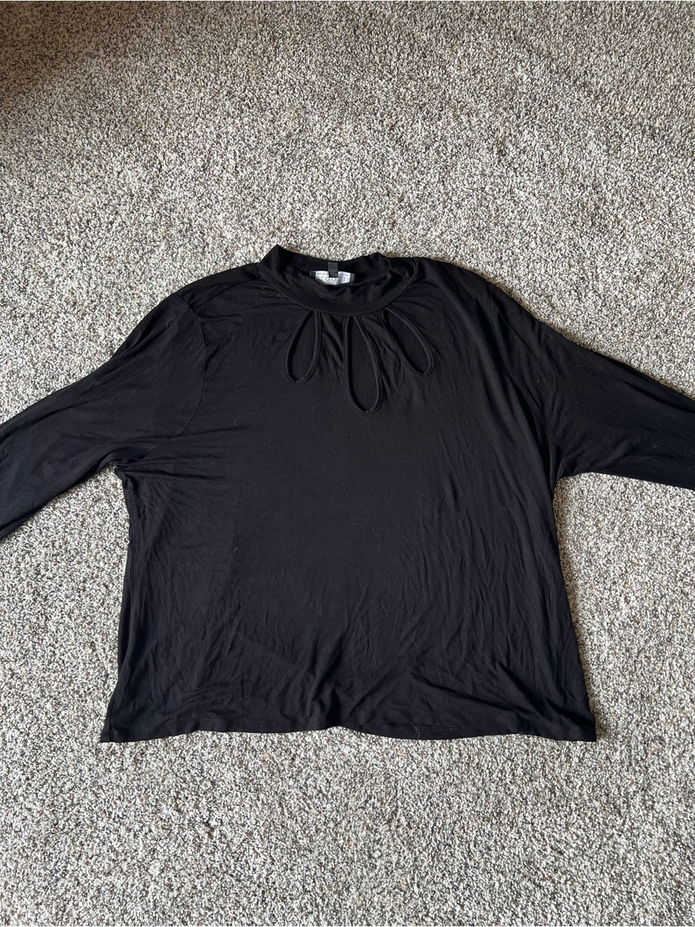Eloquii 26/28 Black Long Sleeve Top with Cutouts
